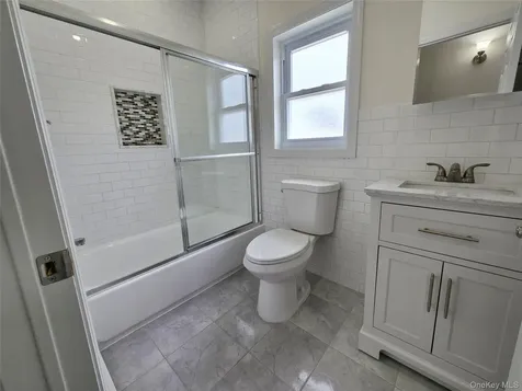 20 W 10th Road Broad Channel NY 11693