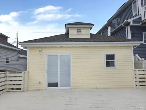 20 W 10th Road Broad Channel NY 11693