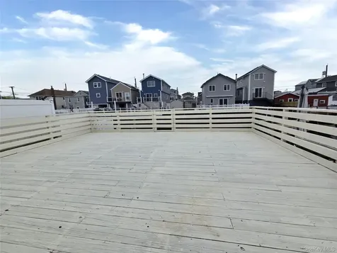 20 W 10th Road Broad Channel NY 11693