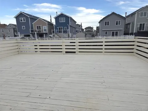 20 W 10th Road Broad Channel NY 11693