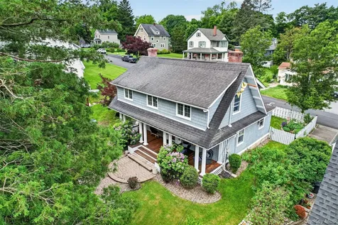 18 Mountain Road Cornwall On Hudson NY 12520