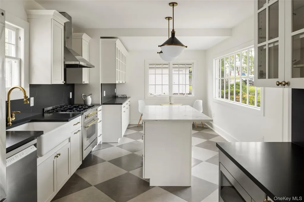 2 Jenkins Parkway Hudson NY 12534