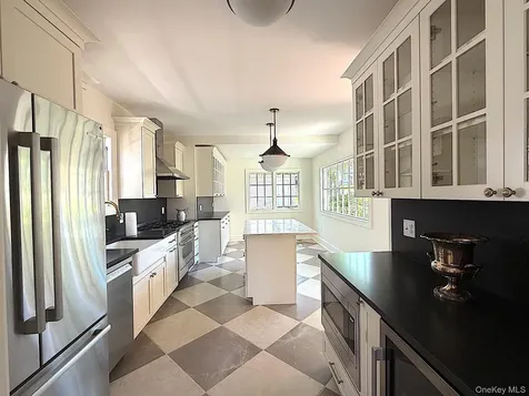 2 Jenkins Parkway Hudson NY 12534
