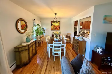 328 Lakeland Avenue Sayville NY 11782