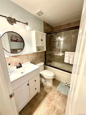 328 Lakeland Avenue Sayville NY 11782