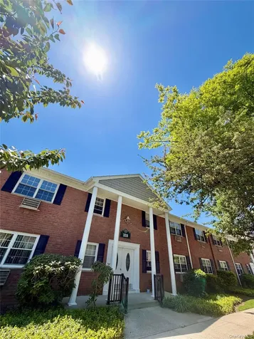 328 Lakeland Avenue Sayville NY 11782