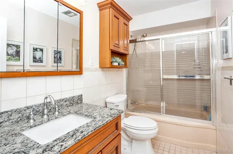 9 Amby Avenue Plainview NY 11803