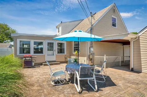 9 Amby Avenue Plainview NY 11803