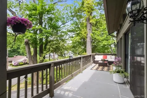 549 Westbrook Drive Cortlandt Manor NY 10567