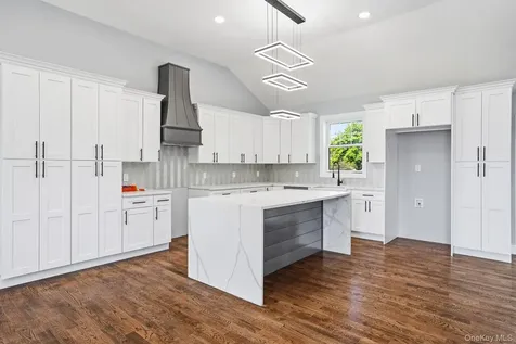4 Corine Drive Poughkeepsie NY 12601