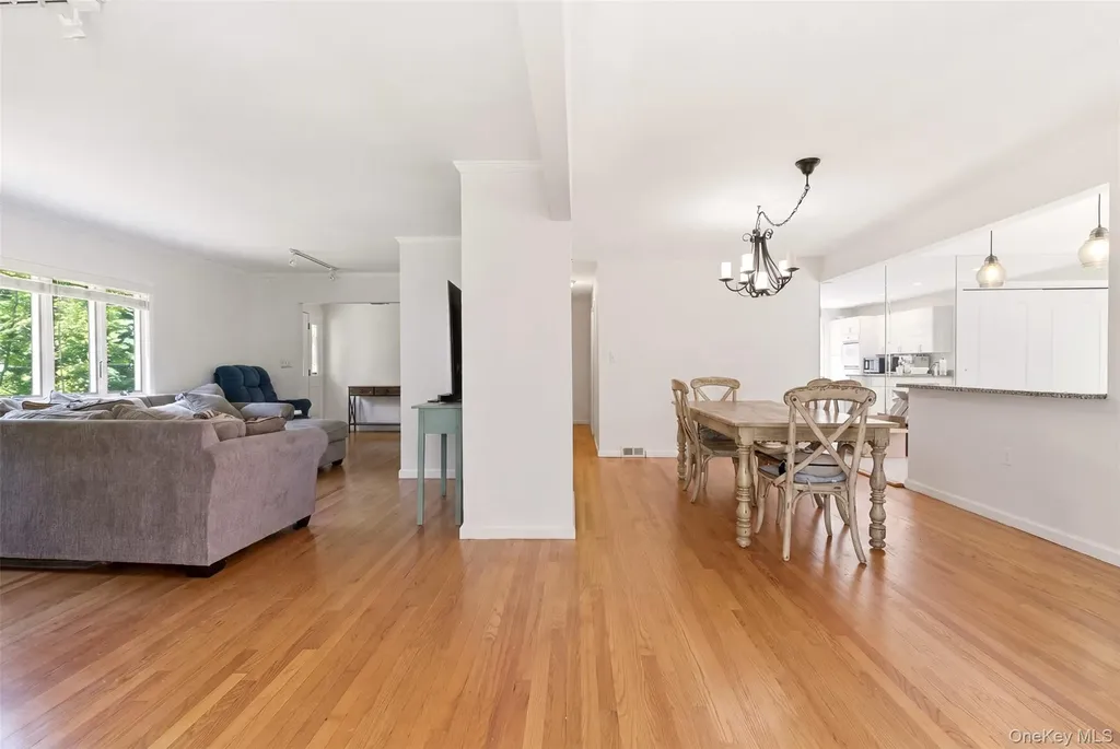 106 Vineyard Road Huntington NY 11743