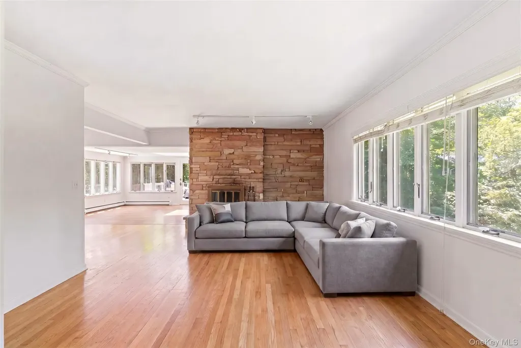 106 Vineyard Road Huntington NY 11743
