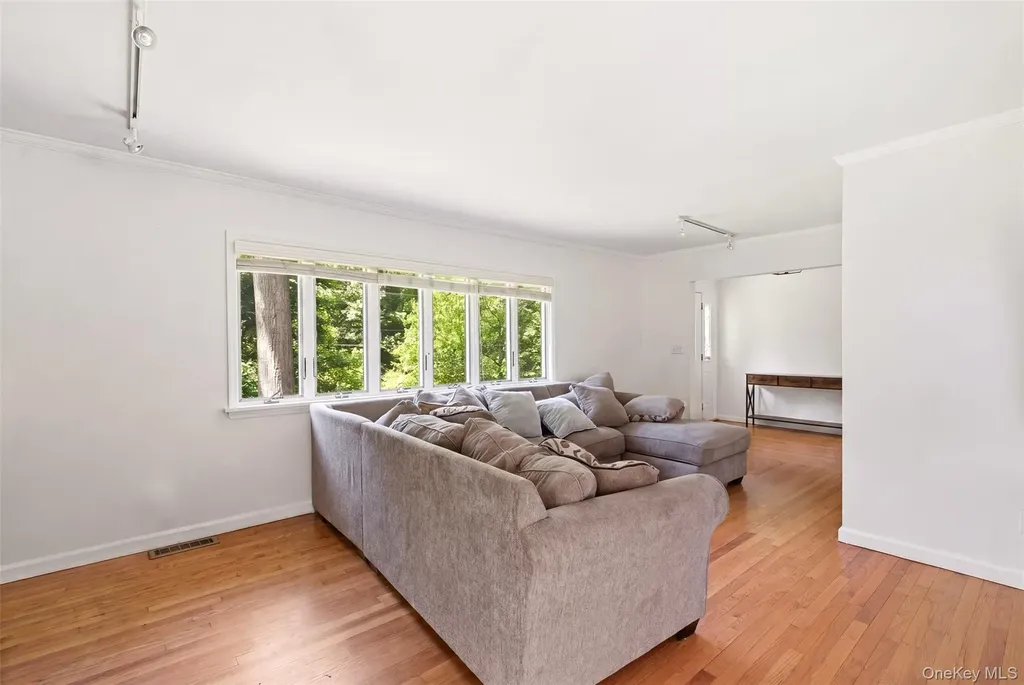 106 Vineyard Road Huntington NY 11743