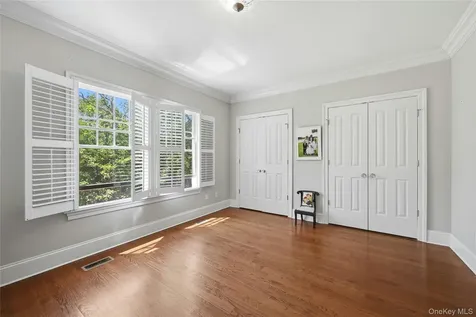 1330 Ridge Road Laurel Hollow NY 11791