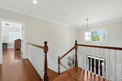 1330 Ridge Road Laurel Hollow NY 11791