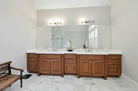 1330 Ridge Road Laurel Hollow NY 11791