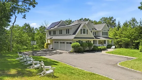 1330 Ridge Road Laurel Hollow NY 11791
