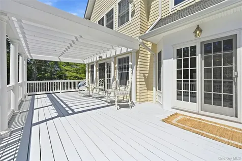 1330 Ridge Road Laurel Hollow NY 11791