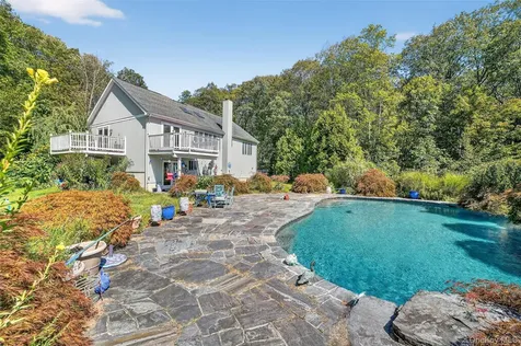986 Cliff Avenue Yorktown Heights NY 10598