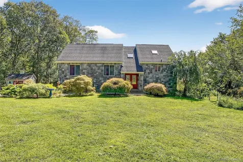 986 Cliff Avenue Yorktown Heights NY 10598