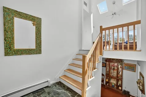 986 Cliff Avenue Yorktown Heights NY 10598