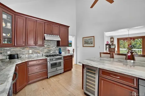 986 Cliff Avenue Yorktown Heights NY 10598
