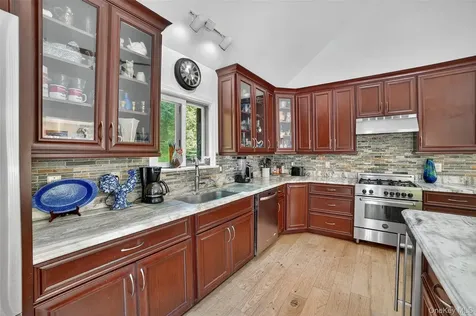 986 Cliff Avenue Yorktown Heights NY 10598