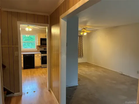 27 Elizabeth Drive Bethpage NY 11714