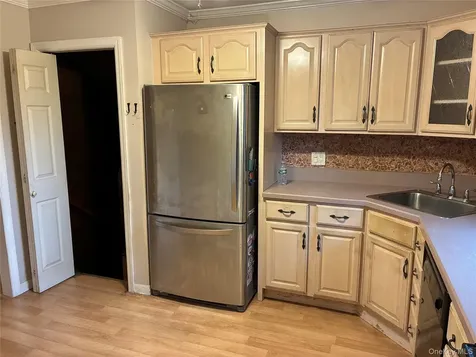 27 Elizabeth Drive Bethpage NY 11714