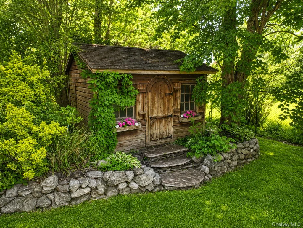 111 Ludvigh Road Bardonia NY 10954