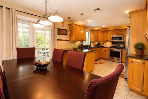111 Ludvigh Road Bardonia NY 10954