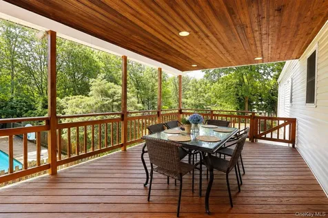 111 Ludvigh Road Bardonia NY 10954