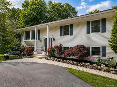 111 Ludvigh Road Bardonia NY 10954