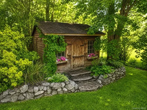 111 Ludvigh Road Bardonia NY 10954