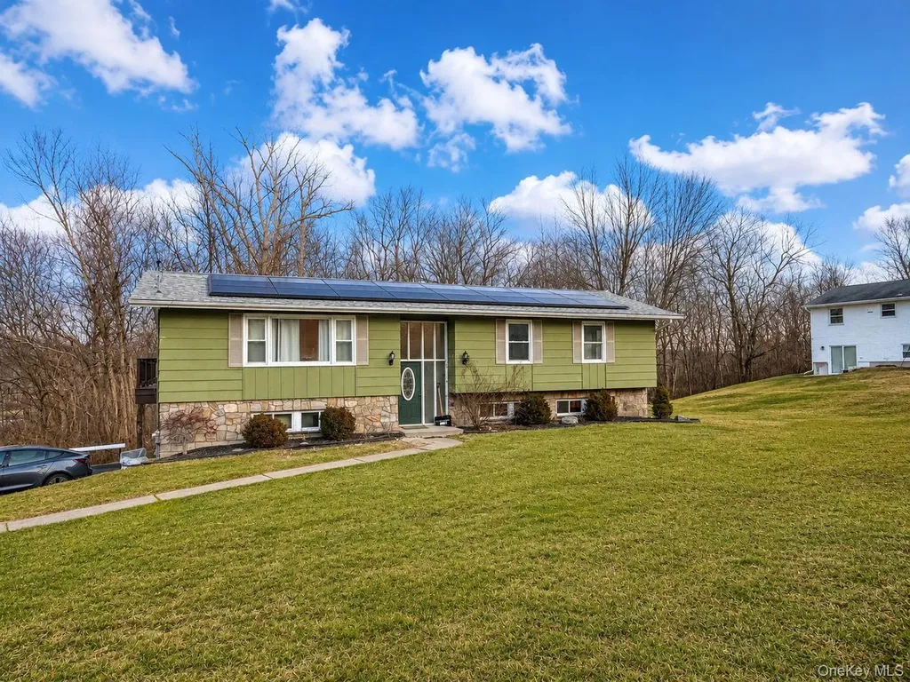 47 Mountain View Drive Pleasant Valley NY 12569