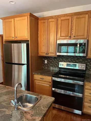 82 Indian Lake Road Putnam Valley NY 10579