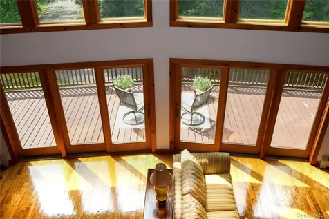 82 Indian Lake Road Putnam Valley NY 10579