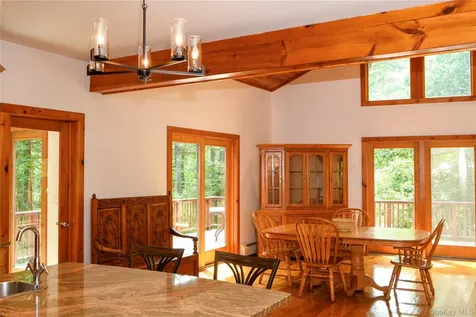 82 Indian Lake Road Putnam Valley NY 10579