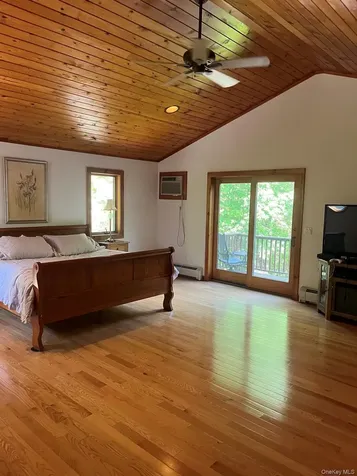 82 Indian Lake Road Putnam Valley NY 10579