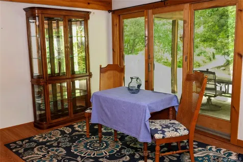 82 Indian Lake Road Putnam Valley NY 10579