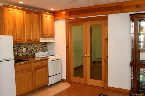 82 Indian Lake Road Putnam Valley NY 10579