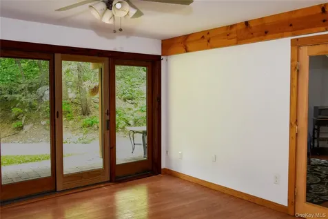 82 Indian Lake Road Putnam Valley NY 10579