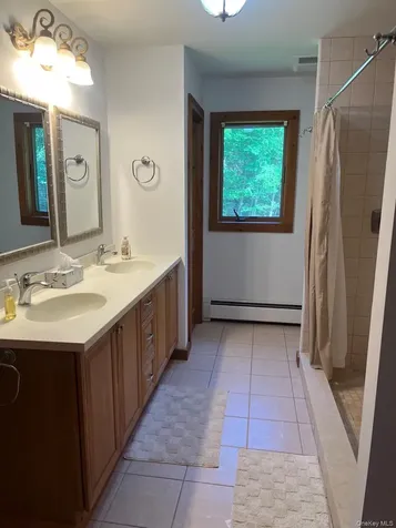82 Indian Lake Road Putnam Valley NY 10579