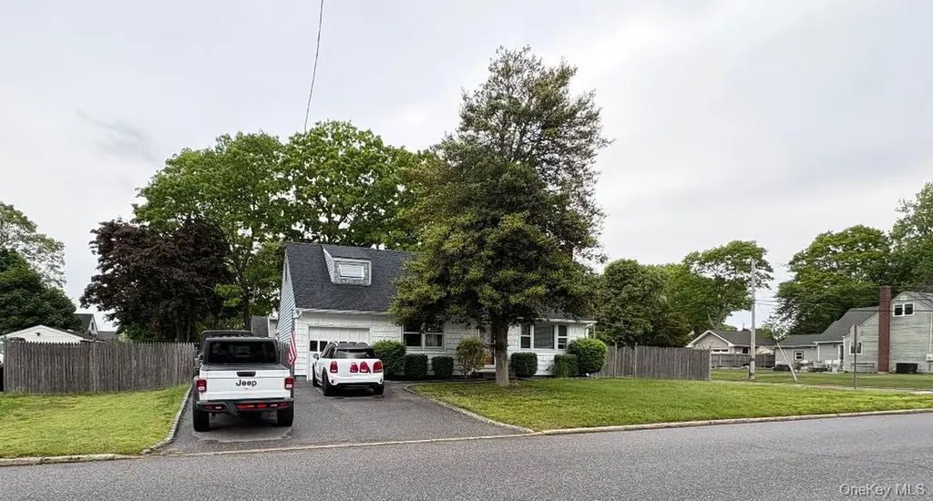 388 1st Avenue Bayport NY 11705