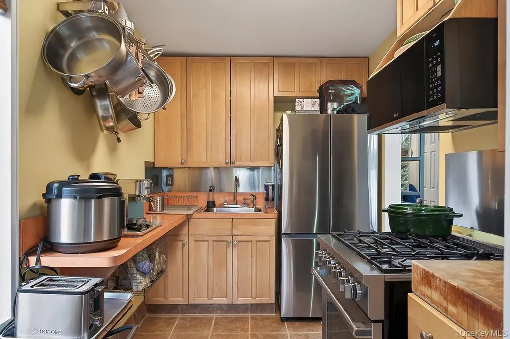 100 Dehaven Drive Yonkers NY 10703