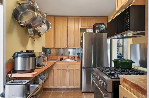100 Dehaven Drive Yonkers NY 10703