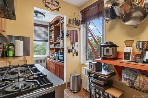 100 Dehaven Drive Yonkers NY 10703