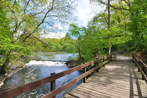 250 Bronxville Road Bronxville NY 10708