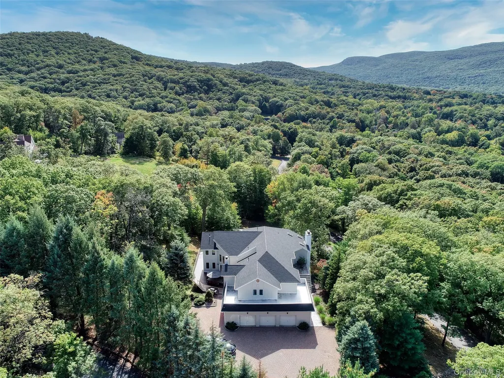 12 Parks Wood Drive Cornwall NY 12518