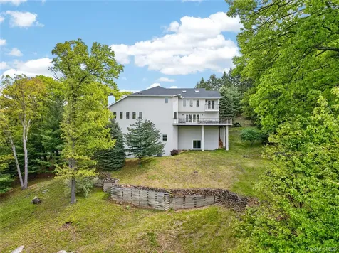 12 Parks Wood Drive Cornwall NY 12518